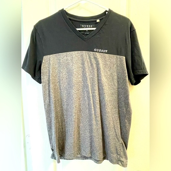 Guess black & gray v-neck t-shirt. Size Medium. - Picture 1 of 3